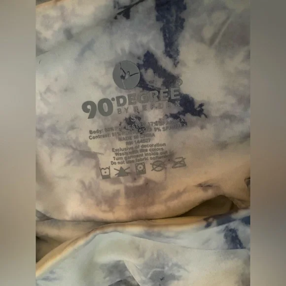 Workout Shorts & Leggings - Picture 5 of 6